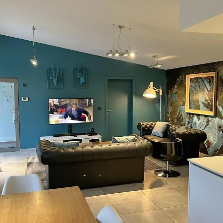 Modern With Indoor Swimming Pool, In The Middle Of The Noiseaux Nature Holiday home Noiseux
