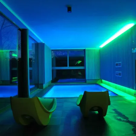 Holiday home Modern With Indoor Swimming Pool, In The Middle Of The Noiseaux Nature *