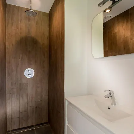 Modern With Indoor Swimming Pool, In The Middle Of The Noiseaux Nature Holiday home