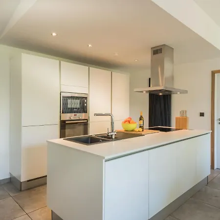 Holiday home Modern With Indoor Swimming Pool, In The Middle Of The Noiseaux Nature *