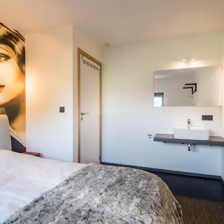 Modern With Indoor Swimming Pool, In The Middle Of The Noiseaux Nature * Noiseux